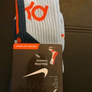 Nike kd socks new size 4-6 powder blue